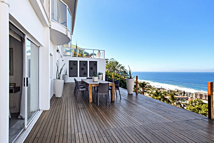 Patricia Road 40 Balcony